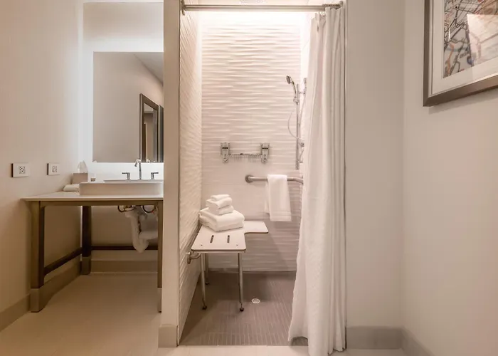 King Room Mobility or hearing accessible